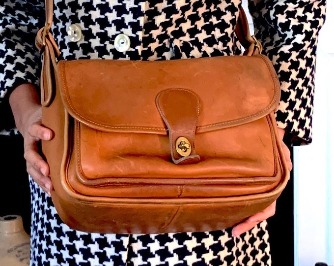 Vintage Coach Bag British Tan Large Leather Crossbody Shoulder Bag Turn