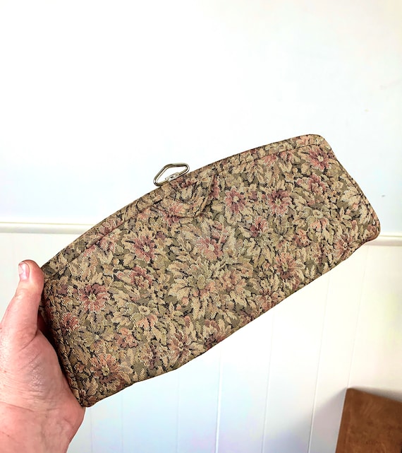 Vintage Clutch/ Gold Tone Hardware/ Tapestry Fabri