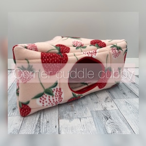 Corner cuddle bed | Fleece corner bed  | Guinea pig corner bed  | Small animal fleece bed