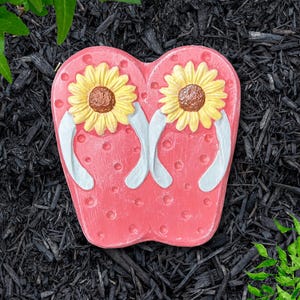 Flip Flop Stepping Stone: Whimsical Concrete Garden Decor