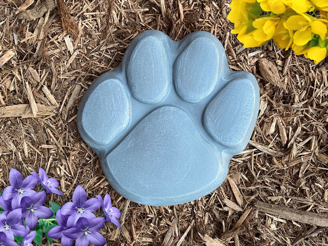Concrete Dog Paw Print Stepping Stone Dog Stepping Stone for Pet