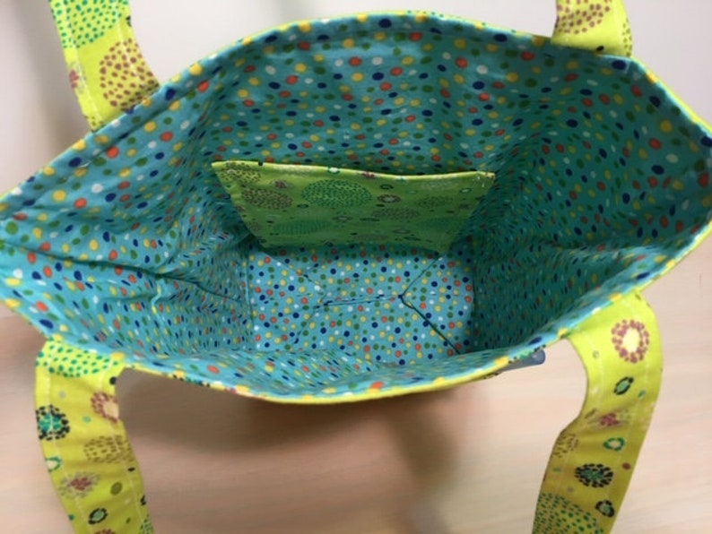 Mid-Size Green Tote Bag!