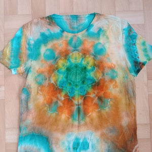 Tie-dye colorful mandala t-shirt size L