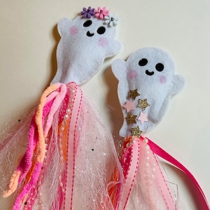 White Boho Boo Wand, Hippie Ghost Wand, Groovy Halloween, Halloween Boo Wand, Ghost Wand, Halloween Ghost Wand, Halloween pretend play wand