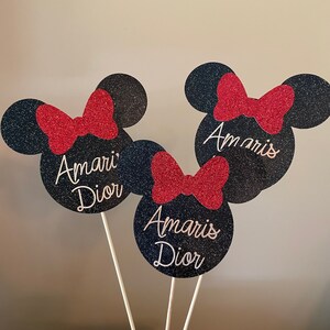 Choix de fête d'anniversaire Minnie Mouse : décoration de centre de table personnalisée image 2