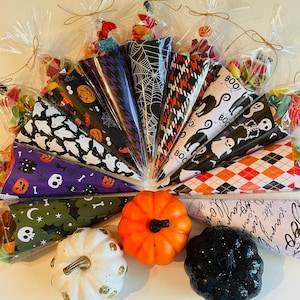 Halloween Treats, Halloween Classroom Treats, Halloween Party Favor, Halloween Candy Bags, Boo Favors, Trick or Treat Bags