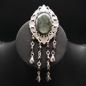 Art Nouveau Brosche mit Labradorit ~ Elfen Schmuck ~ Fantasy Gewandbrosche ~ Mittelalter Accessoire ~ Naturstein Brosche