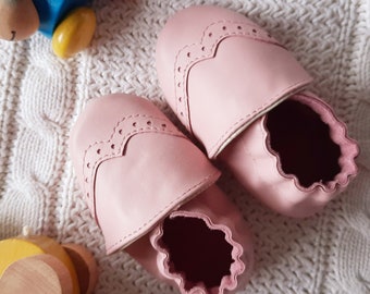 Leather Baby Slippers, Moccasins, Soft Sole Unisex Baby First Shoes, Pink Caramel Brown Red Baby Booties, Newborn Crib Toddler Shoes Moccs