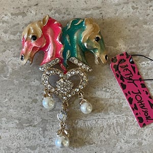 Betsey Johnson Crystal Heart With Dangling Pearls Horse Brooch NOS