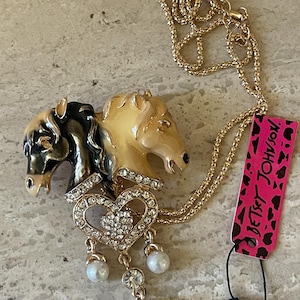 Betsey Johnson Horse Brooch/Necklace with Crystal Heart and Dangling Pearls NOS