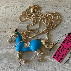 Betsey Johnson Fashion Crystal Horse Pendant Necklace NOS