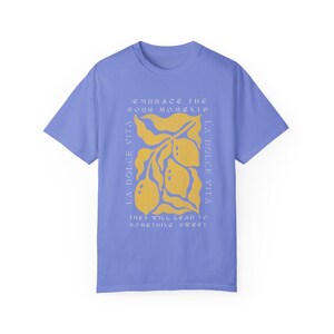 La Dolce Vita Lemon T-Shirt: Italian Flower Market Graphic Tee Flo Blue