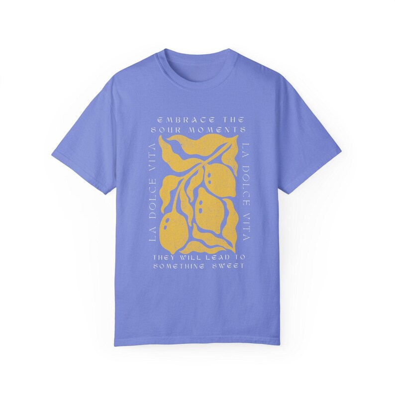La Dolce Vita Lemon T-Shirt: Italian Flower Market Graphic Tee Flo Blue