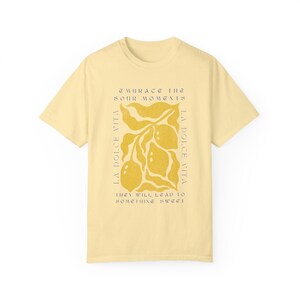 La Dolce Vita Lemon T-Shirt: Italian Flower Market Graphic Tee Banana