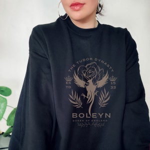 Anne Boleyn Renaissance Shirt Dark Academia shirt Bookish merch Bookish sweatshirt Queen of England  Alt clothing Librarian shirt