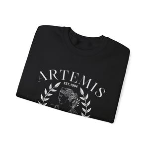 Sudadera de la mitología de Artemisa: Camiseta de la diosa griega de la academia oscura imagen 3