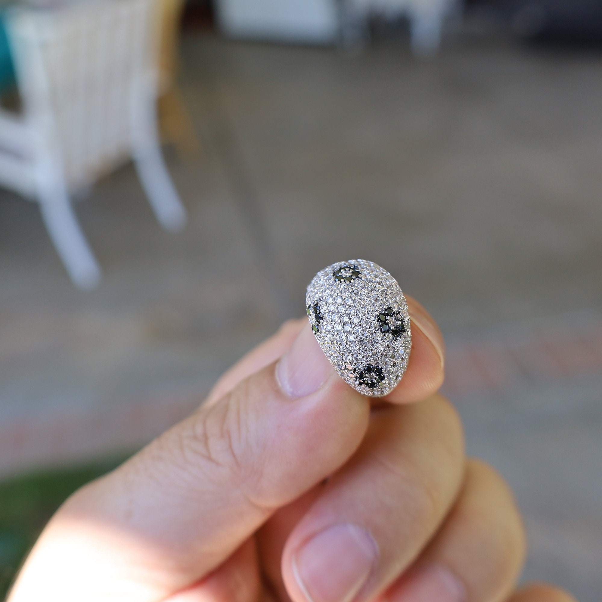 Anello A Cupola In Argento Sterling 925 Con Pavé Di Spinello Nero – Misura 5 – Philip Andre