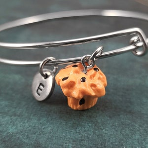 Muffin Bangle Bracelet Chocolate Chip Muffin Bracelet Muffin Jewelry Muffin Pendant Personalized Initial Muffin Charm Bracelet Muffin Gift