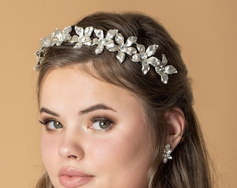 Gold Flower Crystal Halo Bridal Crown, Bridal Rhinestone Headpiece, Wedding Halo Headband, Wedding Tiara, Gold & Crystal Bridal Headband