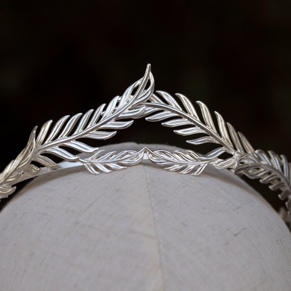 Couronne de feuille de laurier argentée, couronne de Halo argentée de déesse grecque, bandeau de feuilles de mariée, diadème grec, casque de feuille d'argent, diadème de feuille d'argent