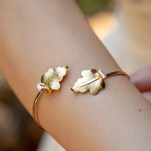Gold Leaves Bridal Arm Cuff Bracelet, Wedding Cz Crystal Arm Band, Wrap Bangle, Bridesmaids Bracelet, Laurel Leaf Bracelet, Floral Bracelet