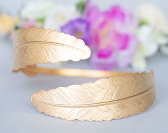 Goddess Upper Arm Cuff Bracelet, Gold Feather Arm Bracelet, Bridal Gold Bangle, Adjustable Bracelet, Bridal Cuff Bracelet, Wedding Bracelet