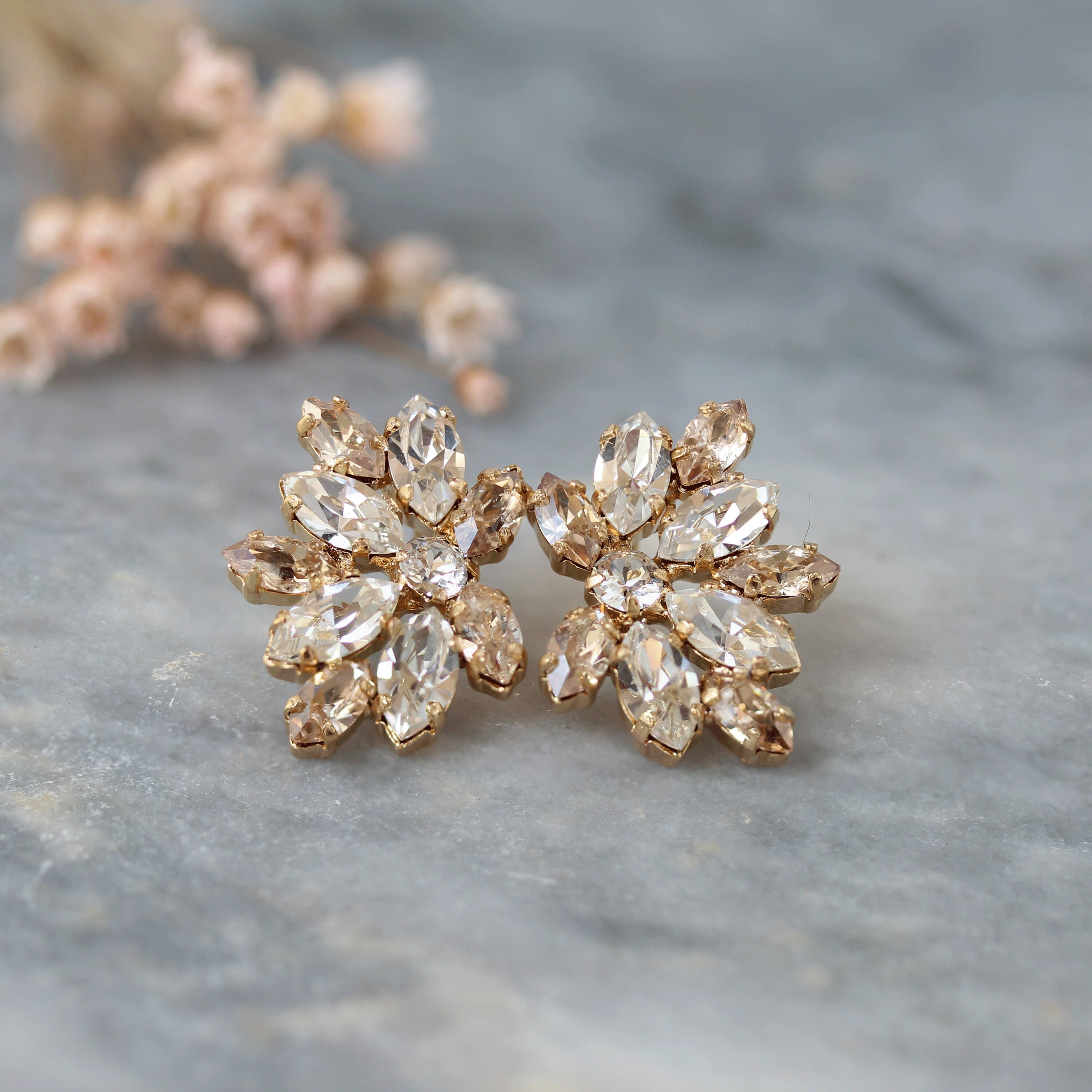 Gold cluster earrings deals