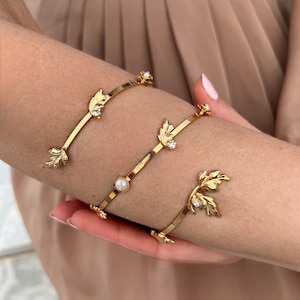 Boho Gold Crystal Bridal Arm Cuff Bracelet, Leaf Arm Band, Greek Goddess Lower Arm Bracelet, Arm Bangle, Bridesmaid Bracelet, Warp Bracelet