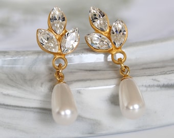 Swarovski Pearl Bridal Earring, Wedding Earrings, Bridal Jewelry, Bridesmaids Earrings, Dainty Earrings, Crystal Earrings, Dangle Earrings