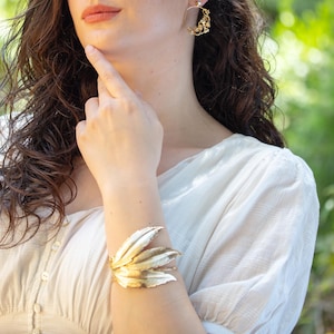 Boho Feather Gold Bridal Arm Cuff Bracelet, Laurel Leaf Arm Band, Greek Goddess Lower Arm Bracelet, Wedding Arm Bangle, Bridesmaid Bracelet