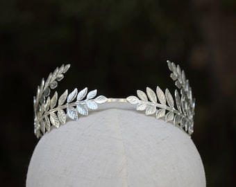 Gold Laurel Leaf Halo Crown, Greek Goddess Headpiece, Grecian Bridal Crown, Roman Hair Vine, Laurel Wreath Tiara, Olive Wedding Headband