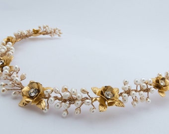 Crystal Pearl Wreath, Wedding Pearls Crown, Leaf Vine Bridal Headpiece, Wedding Hair Wreath. Floral Halo Headband. Rhinestone Hairpiece