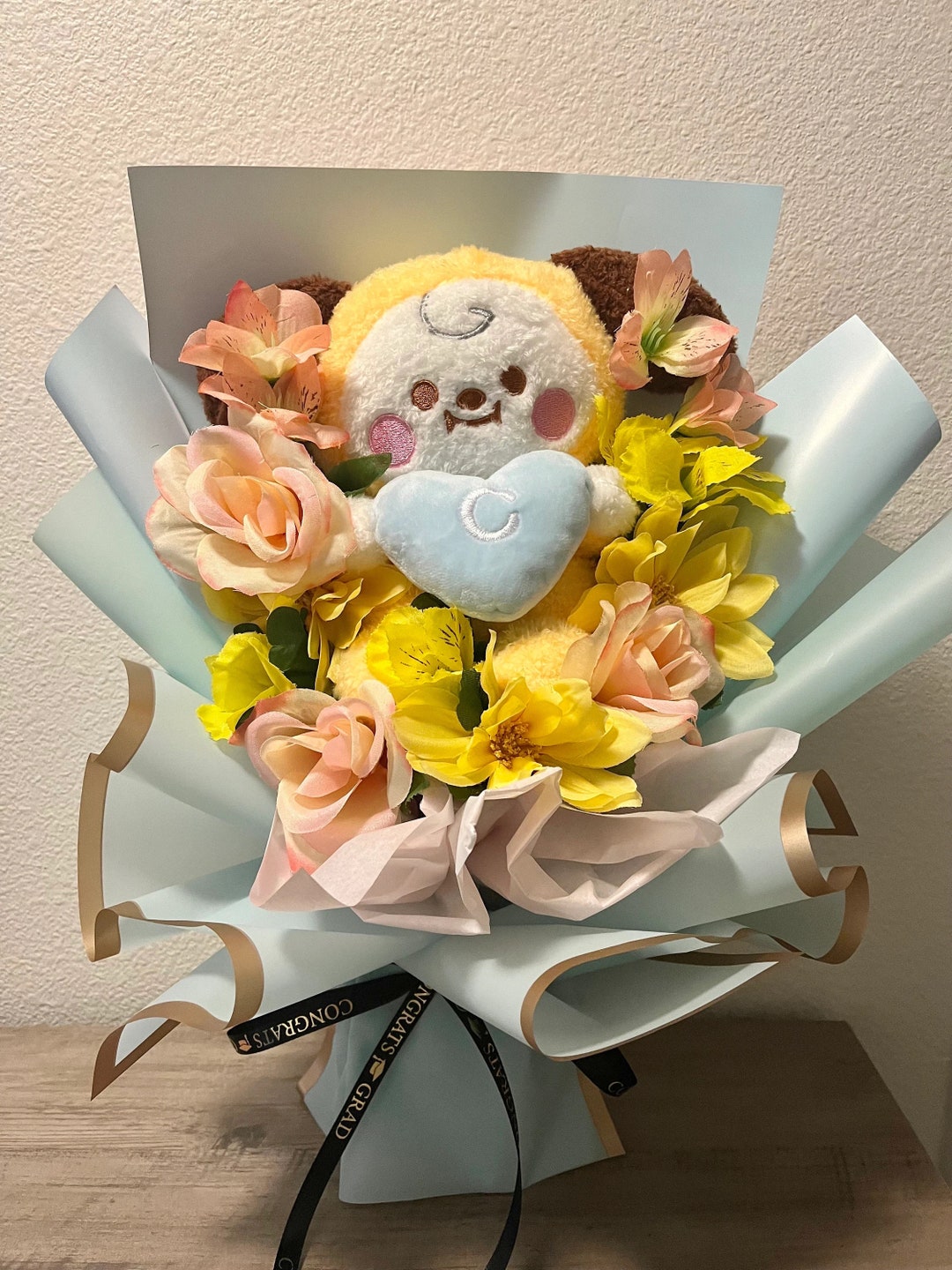 BTS V ボストン　バッグ & ブローチFlower  セット　フラワー BTS ARTIST-MADE COLLECTION V(テテ)が贈る特別なアイテム登場!