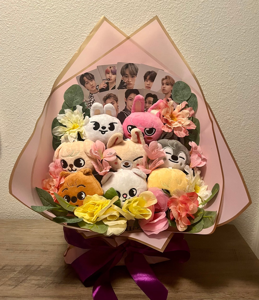 Stray Kids スキズSKZOO フラワーポーチ付きぬいぐるみ Stray Kids スキズSKZOO フラワーポーチ付きぬいぐるみ Stray Kids