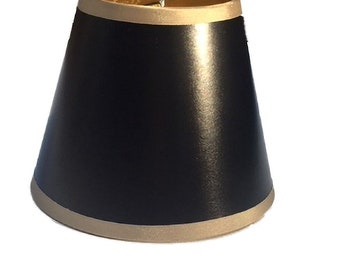 Upgradelights Noir avec garniture dorée 5 pouces clip sur lustre ombrage 3x5x4