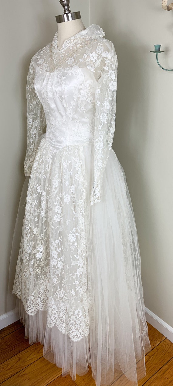 1950s Vintage Lace and Tulle Wedding Dress | 50's… - image 3