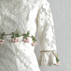 1960s White Lace Sheath Wedding Dress / Lace Wedding Dress / Vintage Wedding Dress / Size 0 to 2