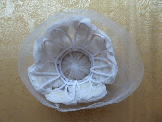 1960s Vintage Beehive Wedding Hat | White Floral … - image 6
