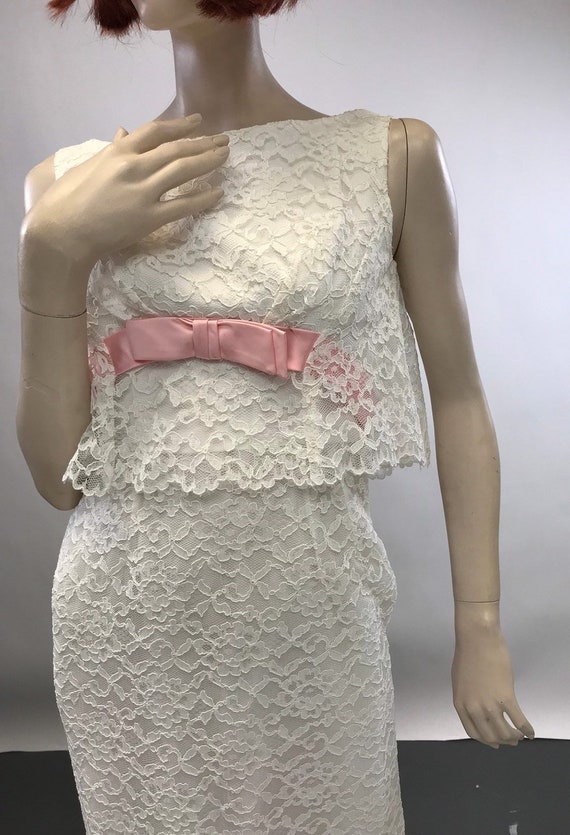 1960s Vintage Sleeveless White Lace Wedding Dress… - image 4