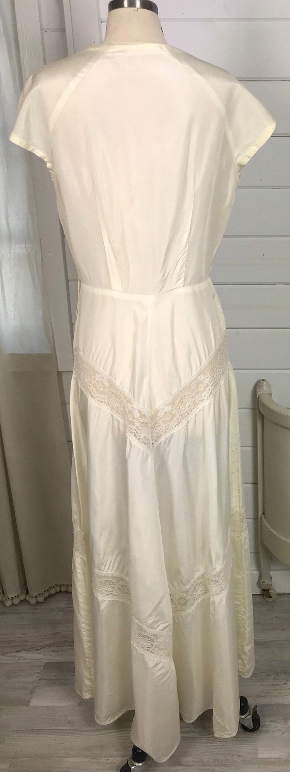 1930s Vintage Ivory Casual Wedding Dress with Pee… - image 6