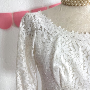 1960s White Lace Vintage Wedding Dress | Floral Lace Sheath Wedding Dress | Vintage Wedding Dress / Size 0 to 4