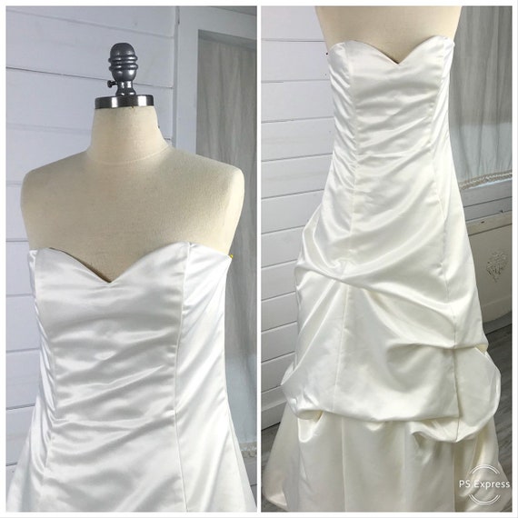 1990s Vintage Jessica McClintock Gathered Bridal G