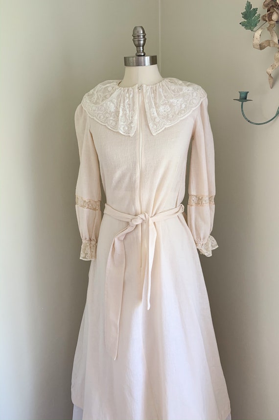 bride cotton dressing gown Vintage Bridal Dressing Gown | Robe for the Bride | Wedding Robe | Blush Bridal  Robe | Cotton Bridal Robe With Lace Collar