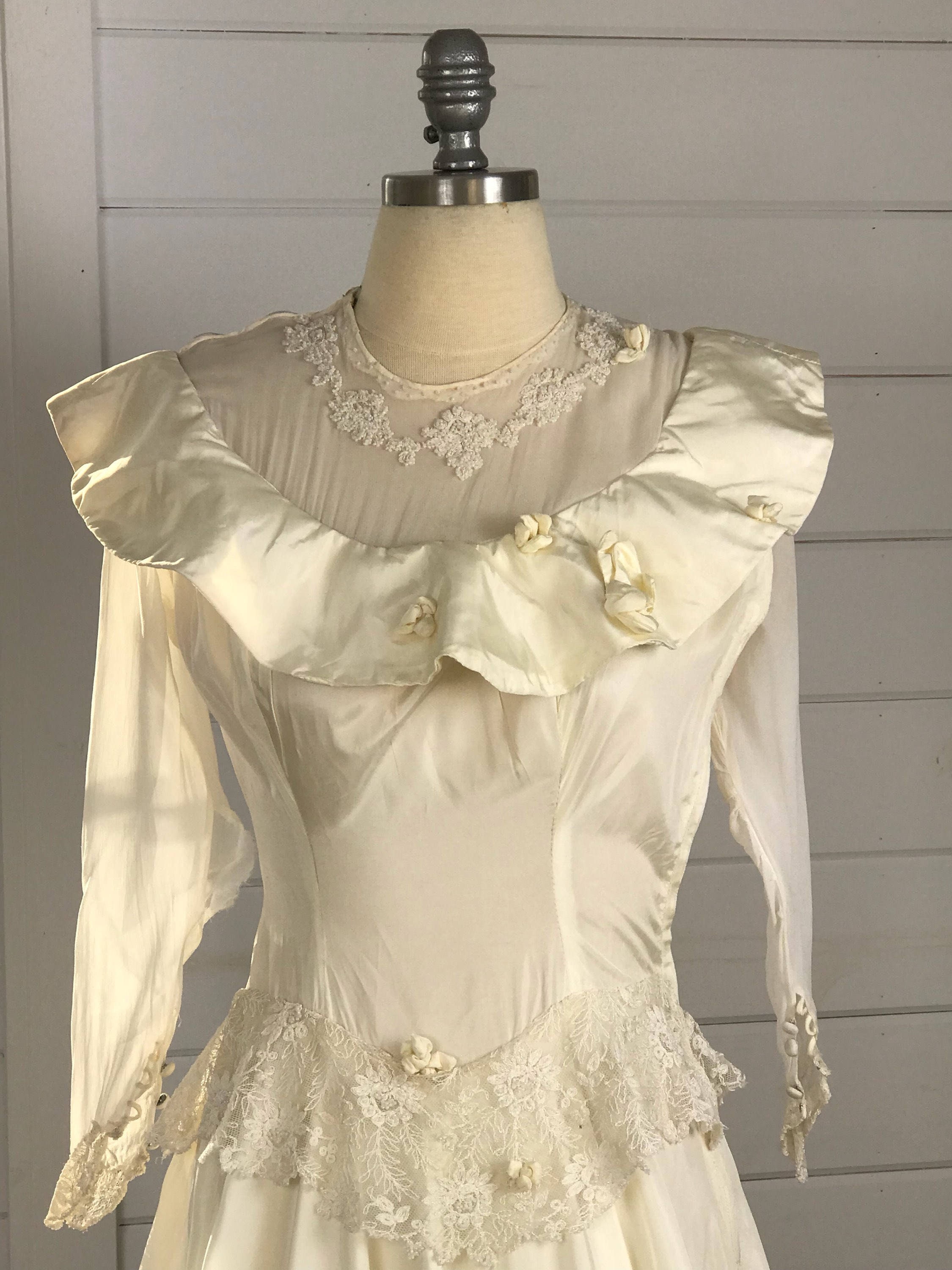 1930s Vintage Ivory Wedding Dress With Illusion Neckline Vintage 1930s 1930s Vintage Ivory Wedding Dress With Illusion Neckline Vintage 1930s