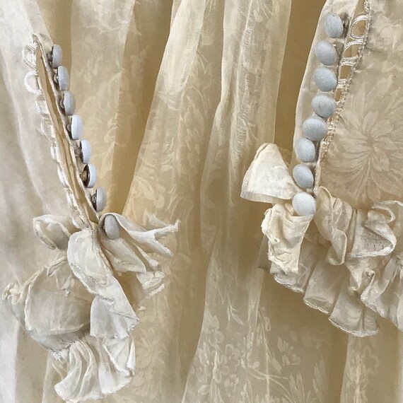 1930s Vintage Buttercream Long-Sleeve Wedding Dres