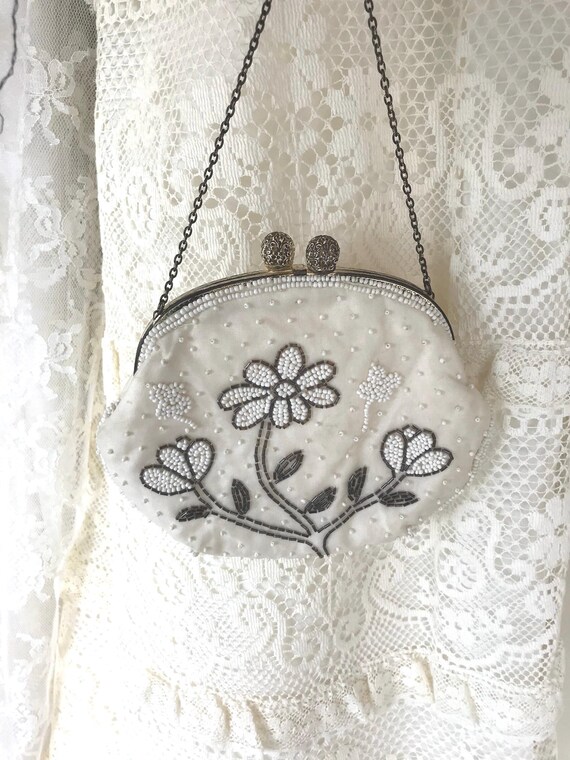 1950s Vintage Beaded Bridal Bag with Floral Design / 1950s Beaded Bridal Clutch with Floral Design / Vintage Bridal Clutch