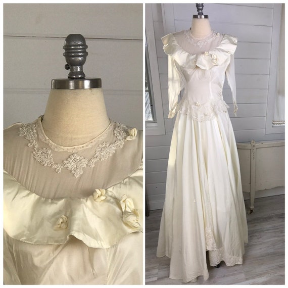 1930s Vintage Ivory Wedding Dress with Illusion N… - image 1