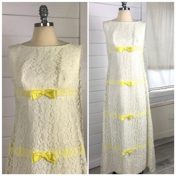 1960s Vintage Sleeveless White Lace Bridesmaid or… - image 1