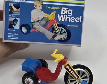 Bicicleta Marx BIG WHEEL más pequeña del mundo, escala miniatura, caja personalizada, cabe en el interior (vacía o con modelo).
