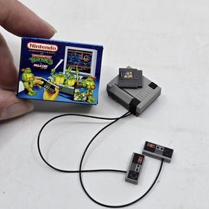 NES with TMNT Sleeve Miniature Nintendo x Ninja Turtles Toy Mini Box with or wo 3D System Print + Game Cartridge